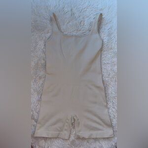 VIRAL OQQ Beige Ribbed Sleeveless Jumpsuit